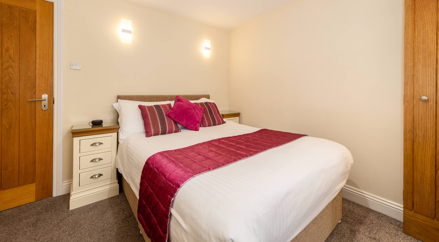 Ashness Apartment - Double suite bedroom